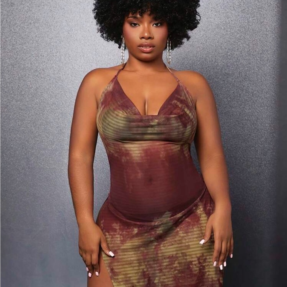 Tie-Dye Halter Maxi Dress - Picture 3 of 3